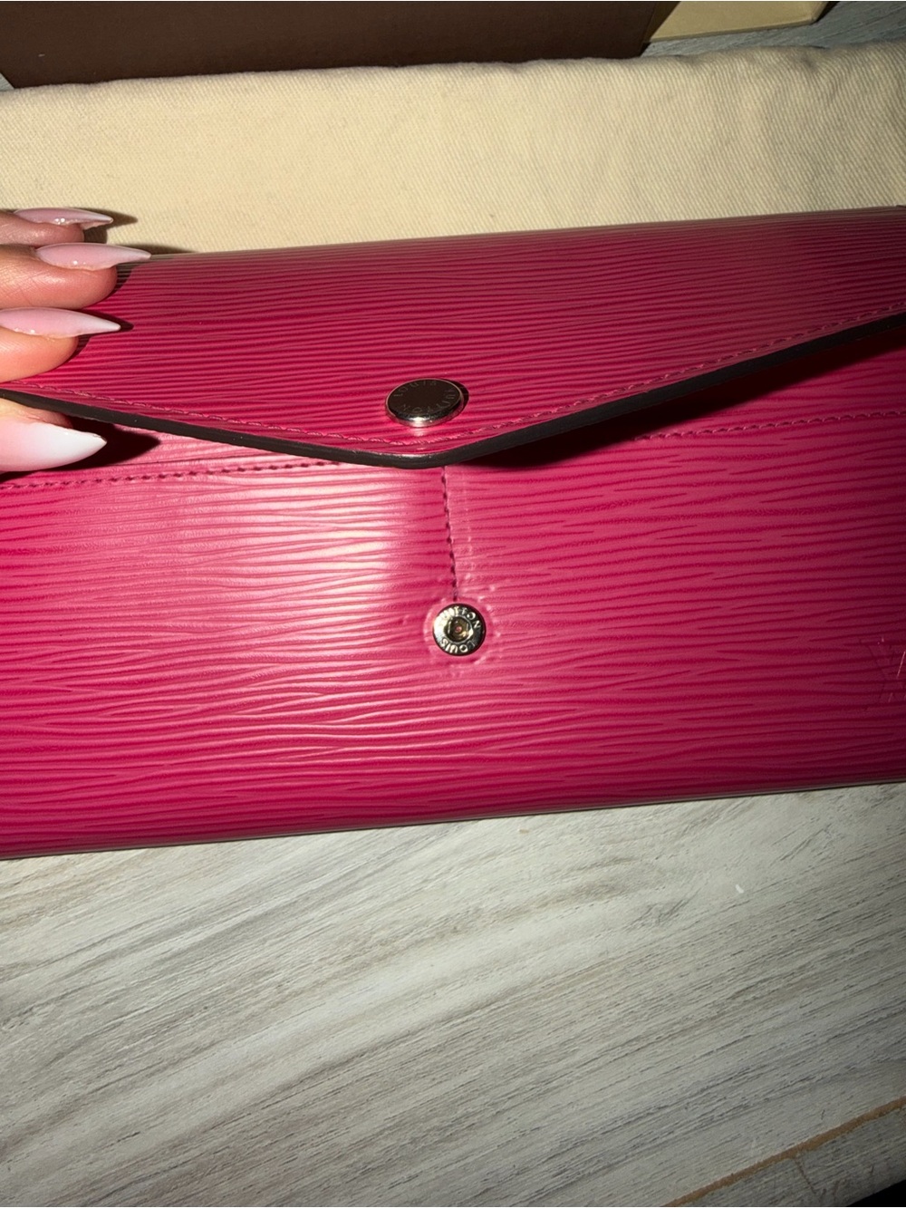🔥SALE!🔥 Louis Vuitton Pink Epi Leather Envelope Wallet - Picture 9 of 9